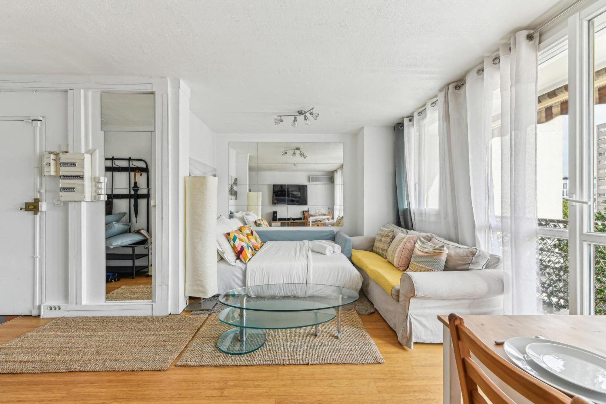 Chic And Comfortable Apart With Balcony Levallois-Perret Exterior foto